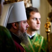 Спільна молитва за Україну: Епіфаній очолив богослужіння у рідному соборі