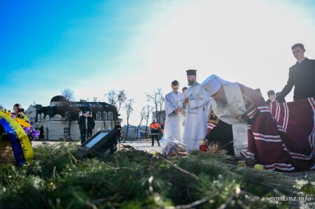Спокій душі: Предстоятель автокефальної УПЦ (ПЦУ) молився сьогодні з усіма за жертв Голодомору