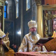 Митрополит Епіфаній молиться за мир у Золотоверхому соборі