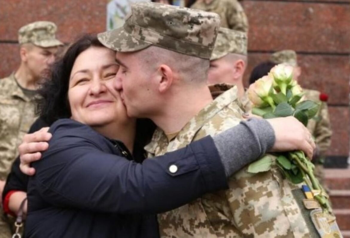 Батьківські Молитви від Дому: Запорука Безпеки та Духовного Спокою