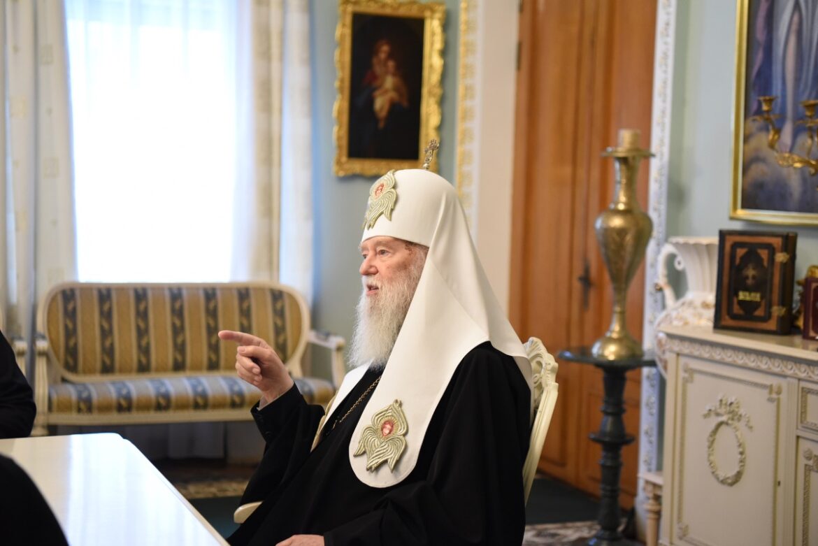 Святійший Патріарх Філарет Зустрівся із Військовослужбовцями та Волонтерами у День Збройних Сил України