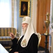 Духовне сполучення Молитов та Сердець: Діти моляться за українських воїнів у світлі віри та надії