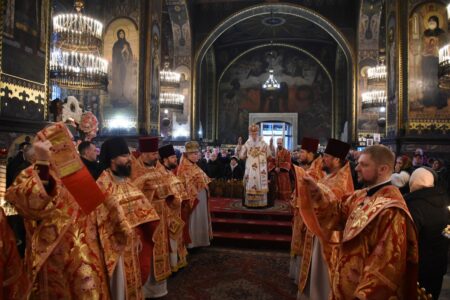Патріарх Філарет: Урочиста Літургія та вшанування Святої Варвари в Володимирському Соборі Києва