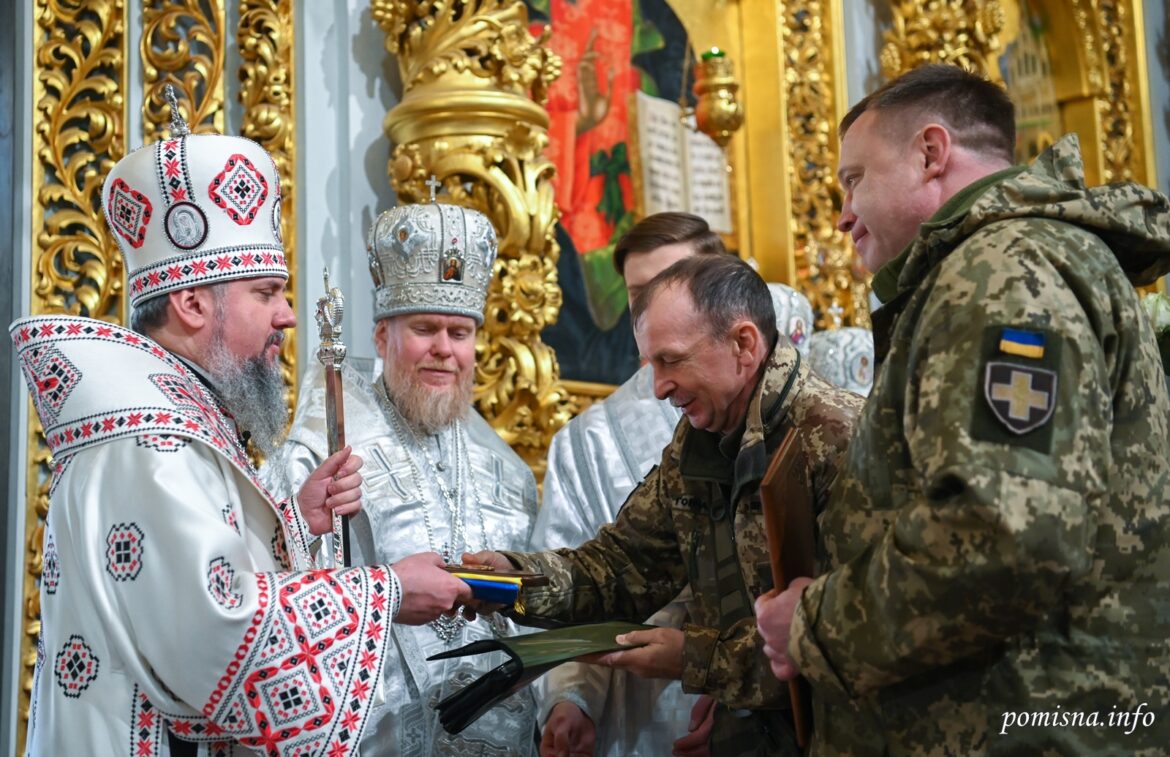 Митрополит Епіфаній очолив богослужіння в Успенському соборі Києво-Печерської Лаври в день памʼяті апостола Стефана