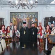 Спільні коляди та духовна об'єднаність: Духовенство і віряни вітали Митрополита Епіфанія з Різдвом!