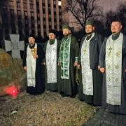 Вічна Пам'ять: Щомісячні Молитовні Заходи на Алеї Героїв у Дніпрі