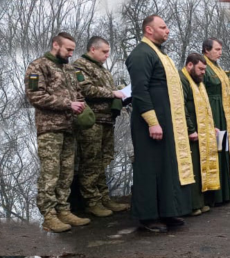 Серця Героїв та Душевна Сила: Захисники України та Роль Капеланів у Вшануванні