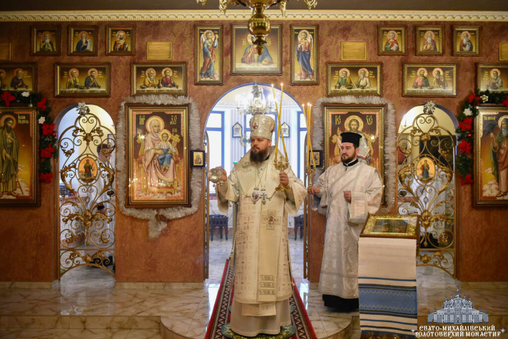Святкова Божественна літургія та обряди у новому храмовому комплексі на Троєщині