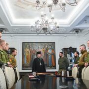 Конфлікт навколо Казанського храму в Ладижині: Релігійна Напруга