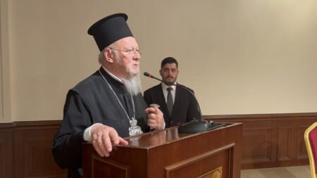Візит Вселенського Патріарха: Святковий Захід у Сісманоліо Мегаро