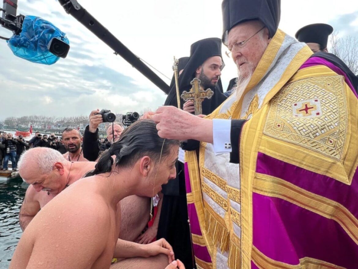 Вселенський Патріарх у Тріглі Віфінії: Освячення води та святкування Богоявлення за юліанським календарем