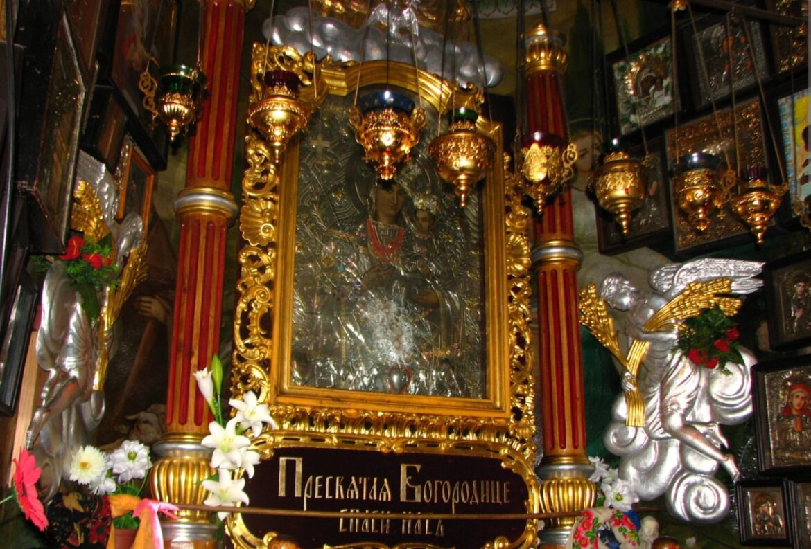 Молитва в Часи Небезпеки: Спільна Молитва та Сподівання у Час Ракетних Обстрілів України