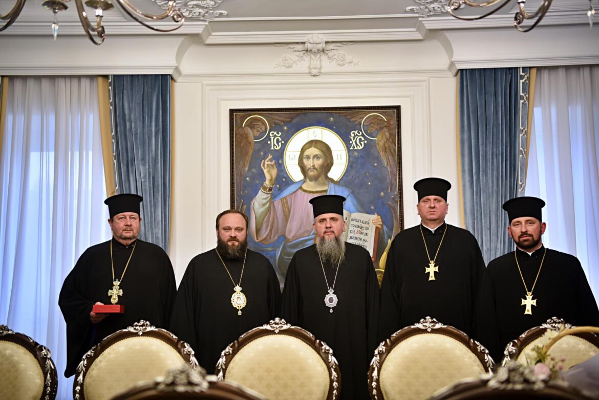 Урочиста Зустріч Вірян та Духовенства Хмельницької Єпархії з Блаженнішим Митрополитом Епіфанієм: Свідчення Єднання та Підтримки в лоні УПЦ (ПЦУ)
