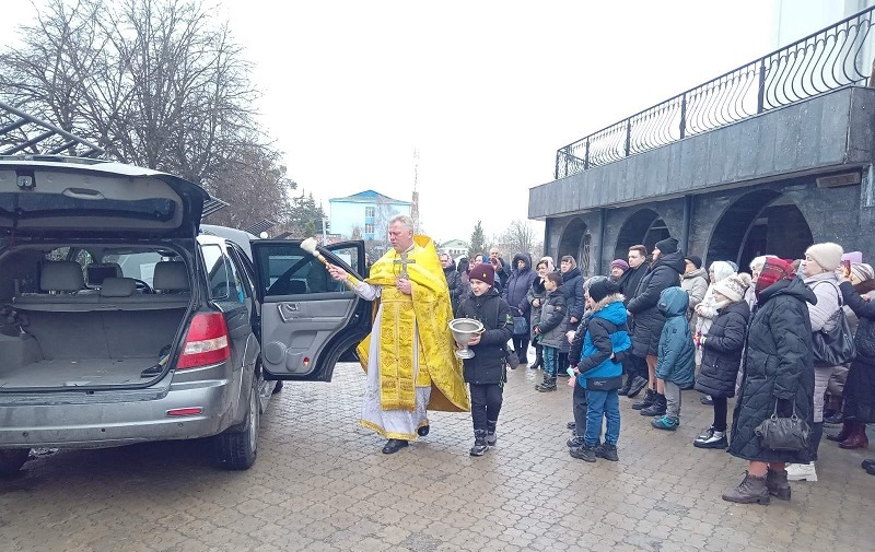 Рівненська єпархія УПЦ (ПЦУ) забезпечує наших захисників: Автомобіль та Mavic-3 завдяки щедрості волонтерів уже прямують на фронт