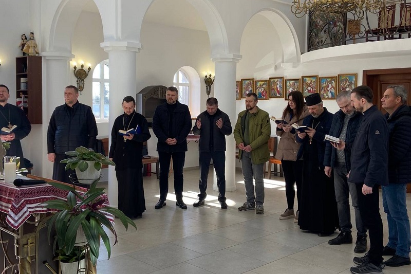 Криворізька Рада Церков обговорила спільні заходи у відповідь на російську агресію та приєдналася до загальнонаціональної молитви
