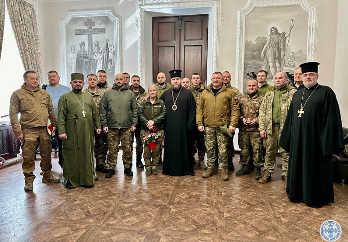 Відзначення мужніх воїнів та волонтерів у Дніпровській єпархії Православної Церкви України