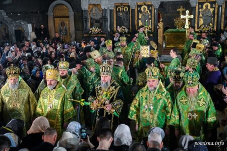 Блаженніший Митрополит Епіфаній очолив Божественну літургію в Києво-Печерській Лаврі
