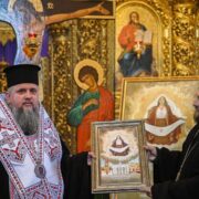Митрополит Епіфаній освятив ікону Пресвятої Богородиці для Херсона: символ української сили та надії