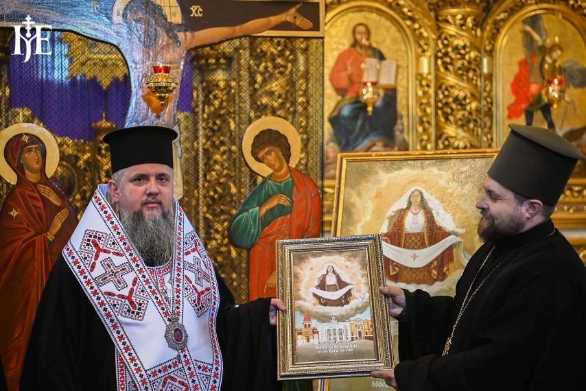 Митрополит Епіфаній освятив ікону Пресвятої Богородиці для Херсона: символ української сили та надії