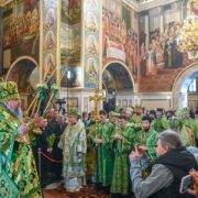 У Києво-Печерській лаврі відбулась урочиста Божественна літургія з нагоди Входу Господнього в Єрусалим