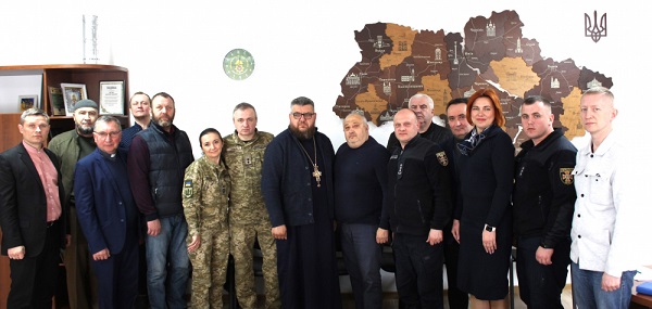 Стратегії безпеки: обговорення заходів перед Великоднем