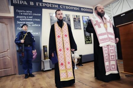 Вшанування героїв: відкриття Дошки пам’яті захисників України