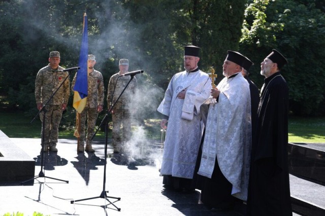 У Луцьку вшанували 79-ту річницю завершення Другої світової війни