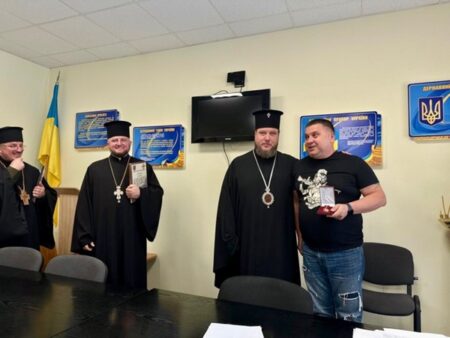 Митрополит Симеон надав духовну підтримку військовослужбовцям Дніпра