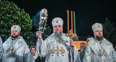Святкові богослужіння та Пасхальне послання від Митрополита Епіфанія у Свято-Михайлівському Золотоверхому соборі