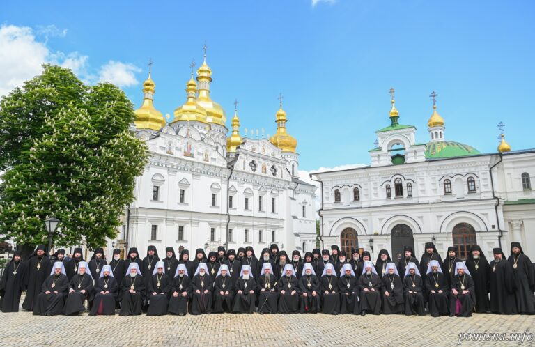 Постанови Архієрейського Собору: підтримка воїнів, діалог з Вселенським Патріархатом та засудження «руського миру»