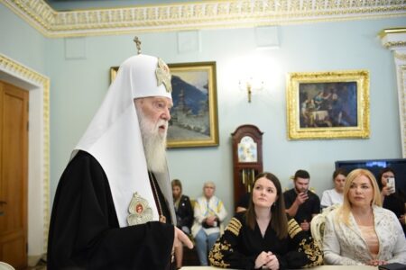 Патріарх Філарет зустрівся з родинами захисників України
