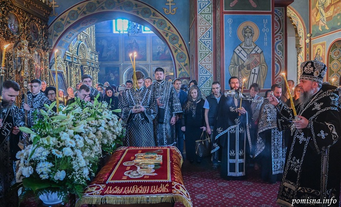 Святкова Велика вечірня перед святою Плащаницею: слово Митрополиа Епіфанія