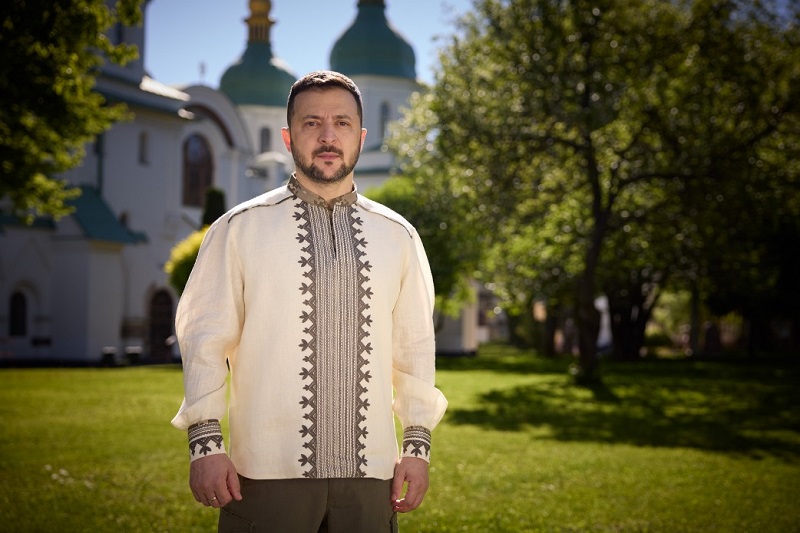 Президент України у своєму зверненні до нації привітав з Великоднем