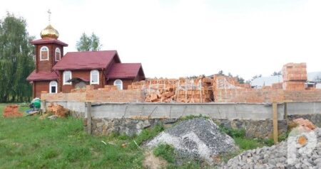 Новий храм ПЦУ у Зарічному: унікальна будова та історія громади