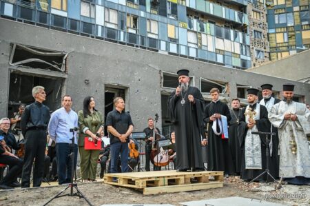 Панахида за загиблими в «Охматдит»: Митрополит Епіфаній звернувся до українців