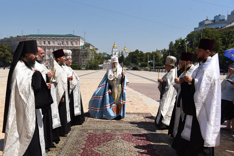 Пам’ять Патріарха Володимира вшанували на Софійській площі