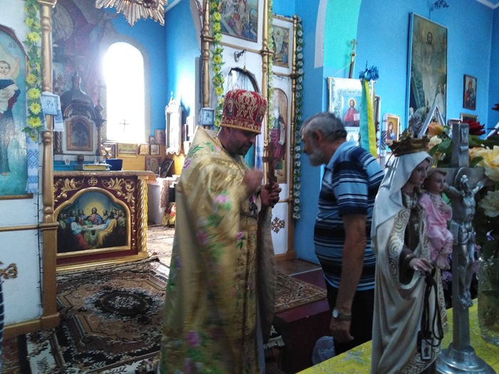 Незламна громада Дудчан святкує під обстрілами рашистів