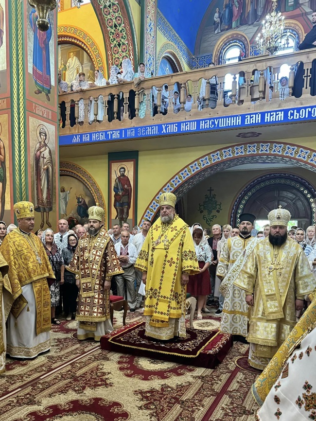 У Лужанах відбулося урочисте освячення розпису нового храму Вознесіння Господнього