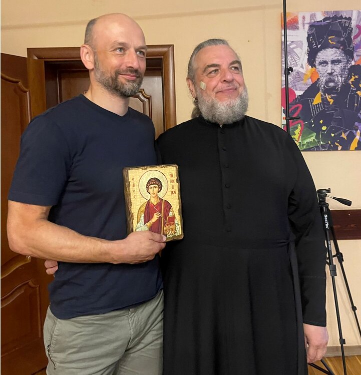Архієрей Симеон привітав медиків Подільського онкоцентру
