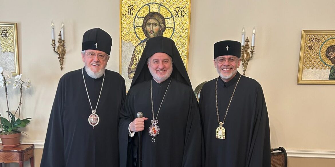 Зустріч ієрархів: архієпископ Елпідофор та митрополит Антоній обговорюють підтримку України