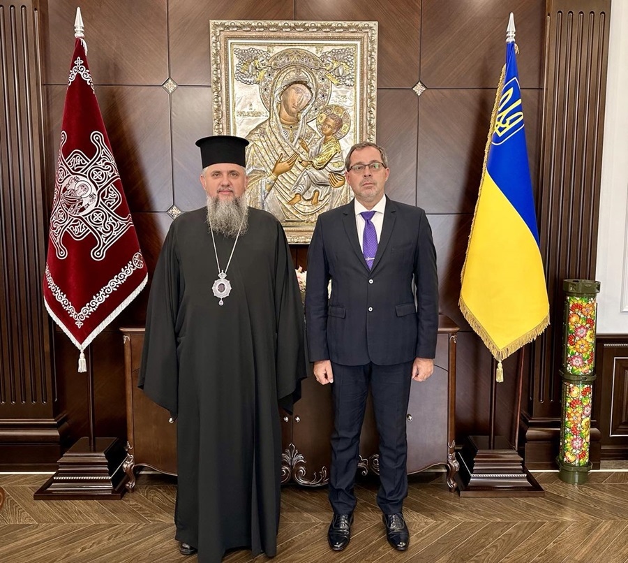 Митрополит Епіфаній обговорив з послом у Ватикані релігійну ситуацію в Україні