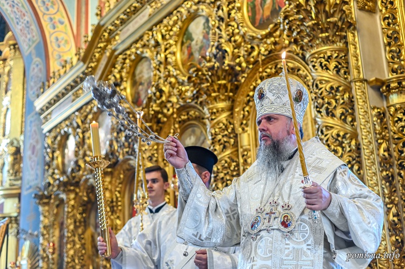 Божественна літургія у Свято-Михайлівському соборі на честь Преображення Господнього