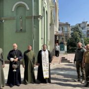 Митрополит Епіфаній освятив престол у храмі святої великомучениці Катерини