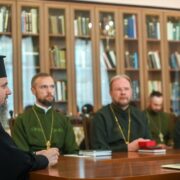Зустріч Митрополита Епіфанія з капеланами ПЦУ: відзнаки та підтримка