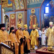 Всенічне бдіння у Золотоверхому соборі: Митрополит Епіфаній закликав до єдності
