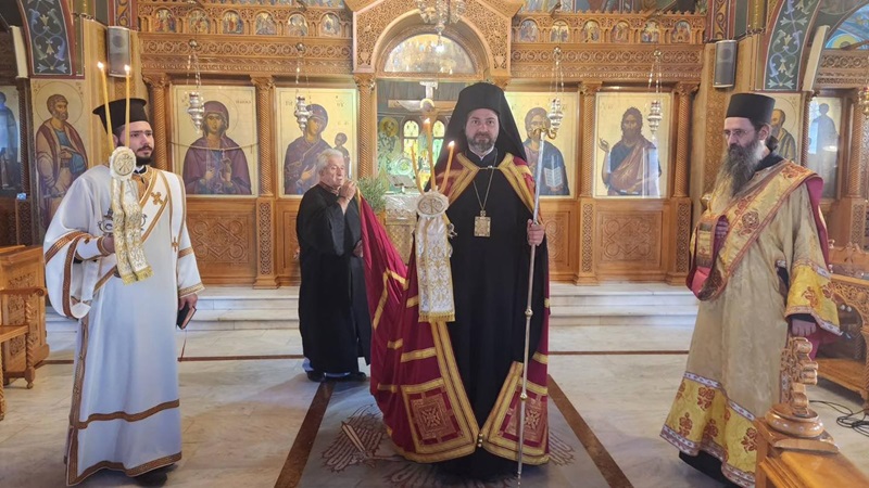 Єпископ Команський Михаїл звершив літургію в Афінах