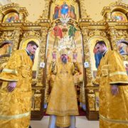Духовенство Свято-Михайлівського округу відправило молебень на вершині Говерли
