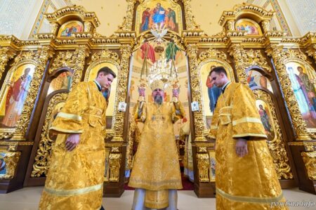 Освячення престолу та храму на честь святих Кузьми і Дем’яна в селі Гійче
