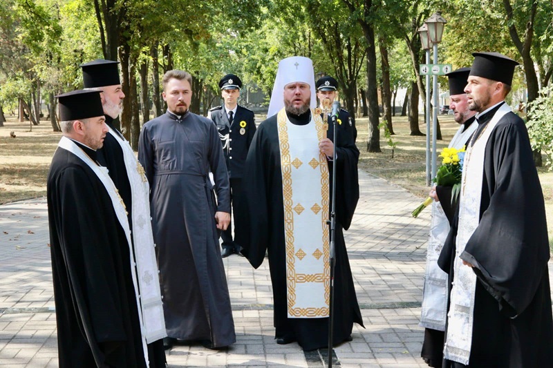 Пам’ять полеглих правоохоронців вшанували в Дніпровській єпархії ПЦУ