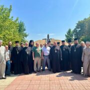 Урочистий візит Митрополита Симеона до Нікополя: молитви та відзнаки для героїв
